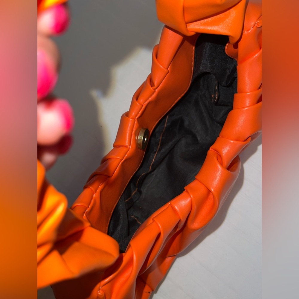 Orange bag - Picture 2 of 2